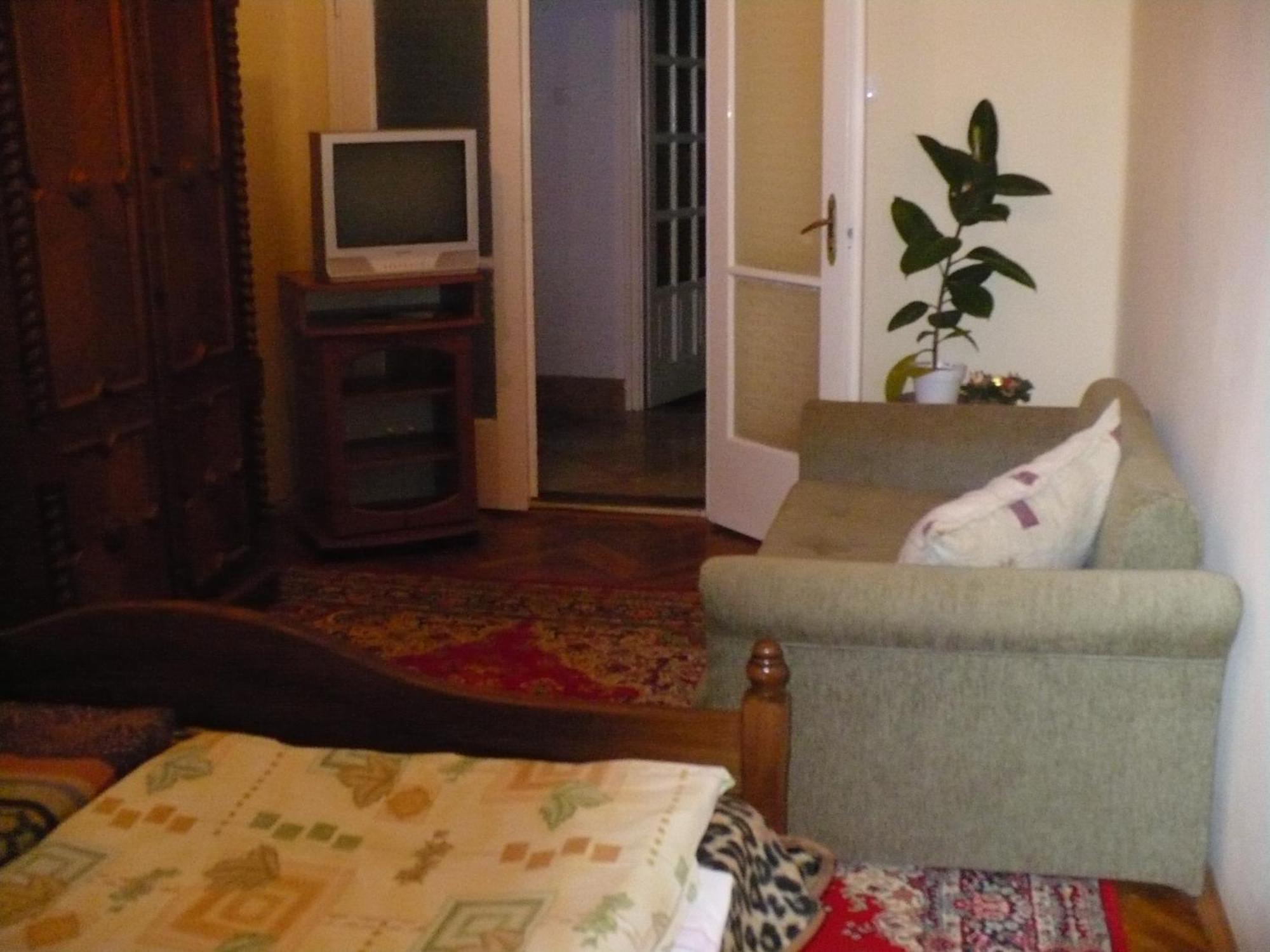 Kitty Apartman Lägenhet Miskolc Exteriör bild