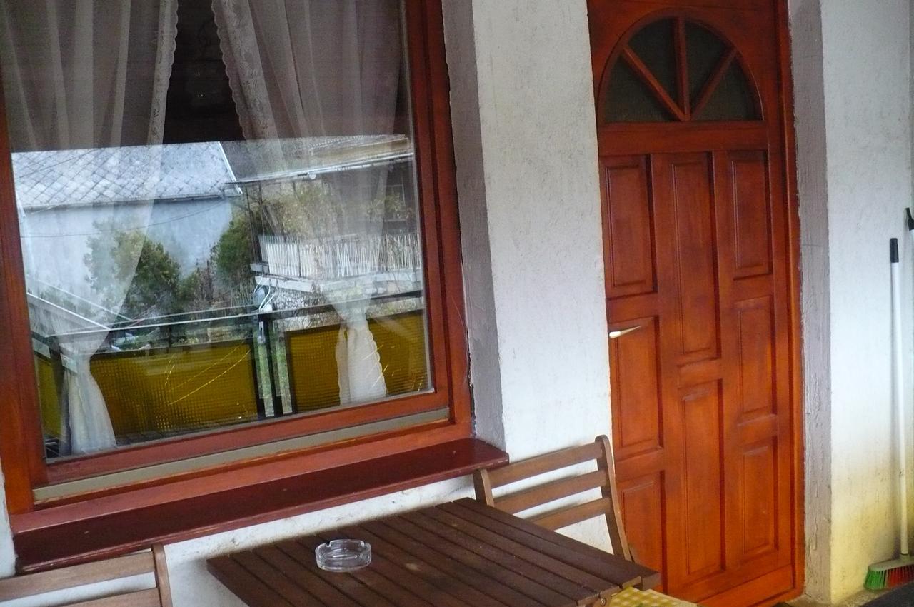 Kitty Apartman Lägenhet Miskolc Exteriör bild